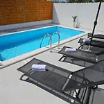 Luxury Petra With Private Pool Apartamento