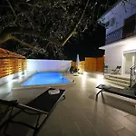 Apartamento Luxury Petra With Private Pool