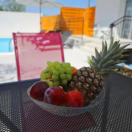Luxury Petra With Private Pool Apartamento *