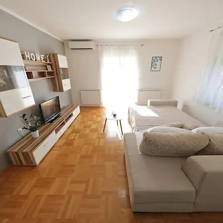 Apartment Luxury Petra With Private Pool