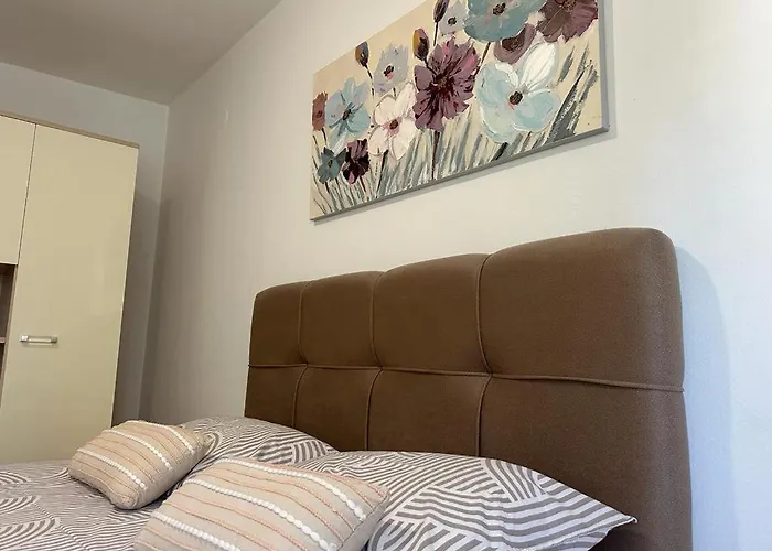 아파트 Luxury Petra With Private Pool 자다르