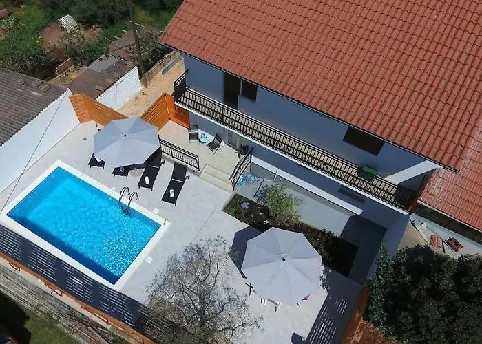 Luxury Petra With Private Pool 아파트