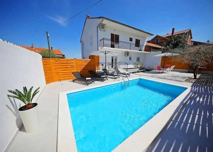 Luxury Petra With Private Pool 아파트