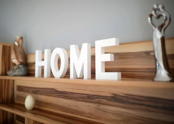 Luxury Petra With Private Pool 자다르